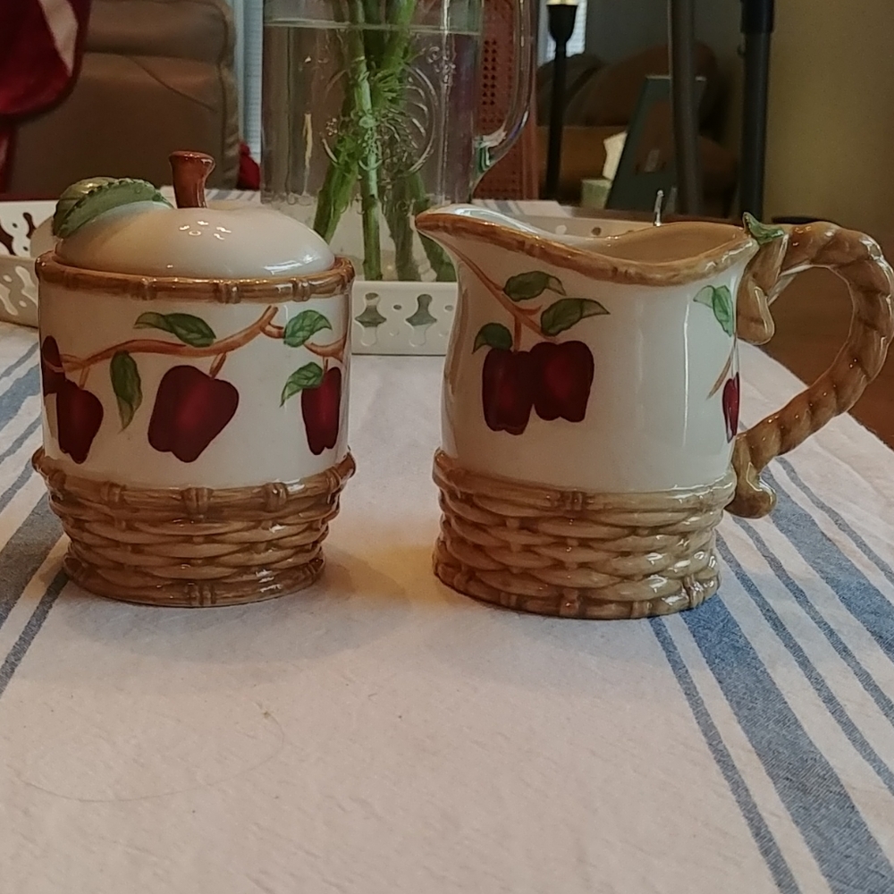 Decorative Cream & Sugar Set